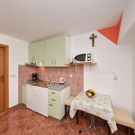 Amazing In With Kitchen *