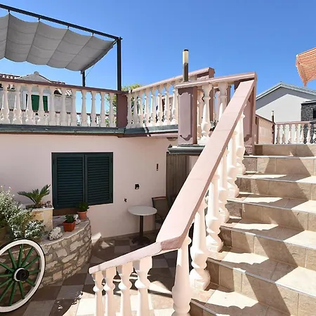 Apartment Amazing In With Kitchen Privlaka (Zadar)