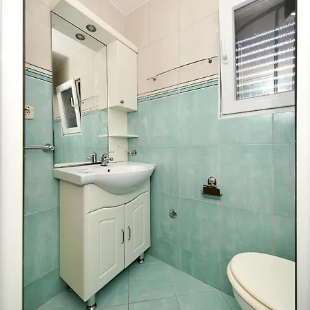 Amazing In With Kitchen Apartment